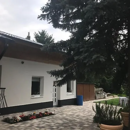 Balatonkenesei Vendeghaz * Balatonkenese
