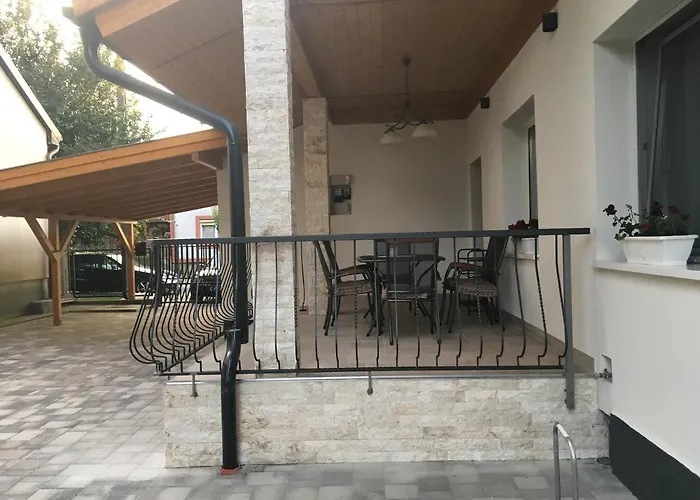 Balatonkenesei Vendeghaz Apartament