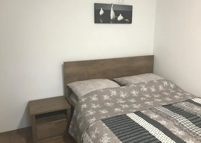 Balatonkenesei Vendeghaz *